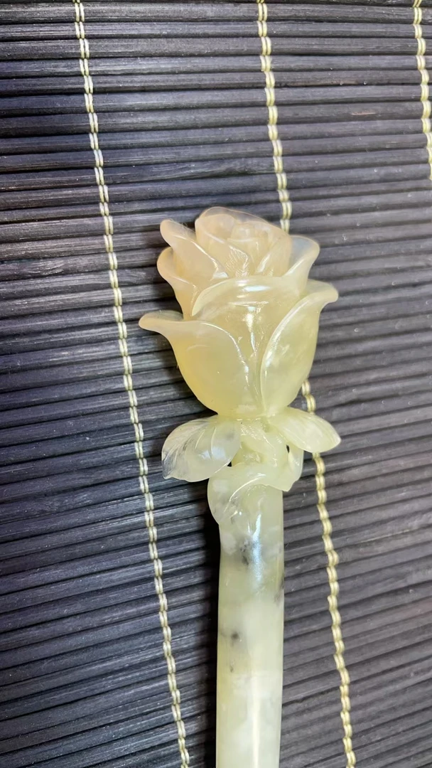 手工雕刻发簪玫瑰花
