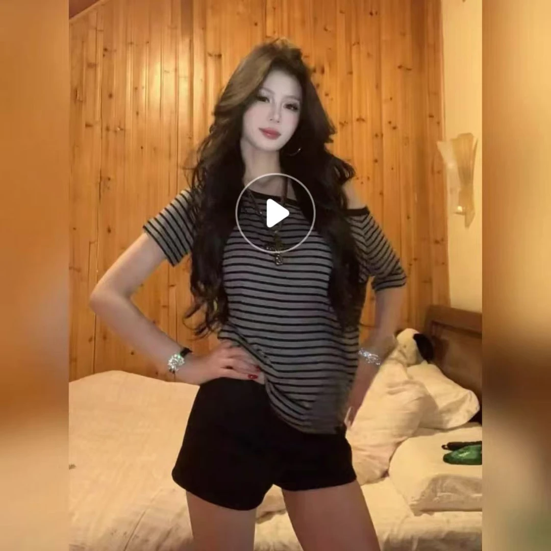 徐秋阳  斜肩引力  （常规版型）春夏新款百搭时尚显瘦短袖12816