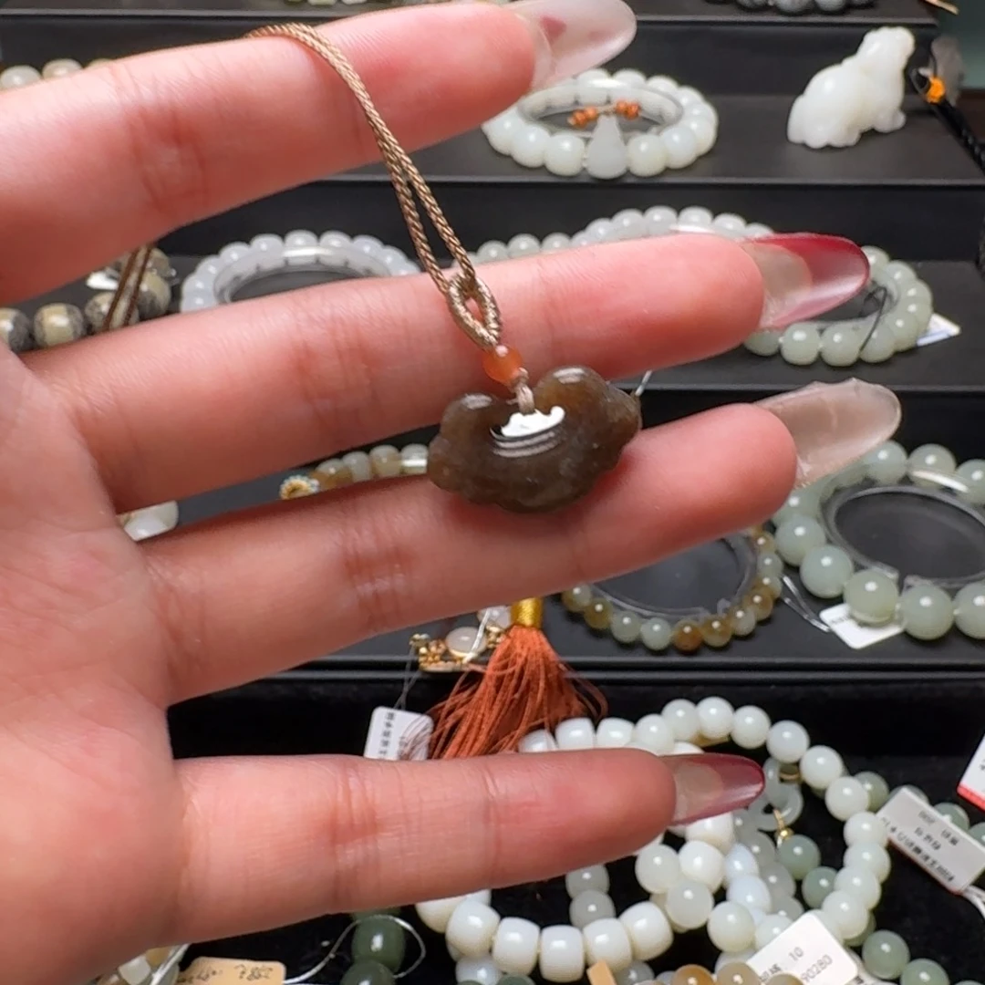 和田玉手串未镶嵌