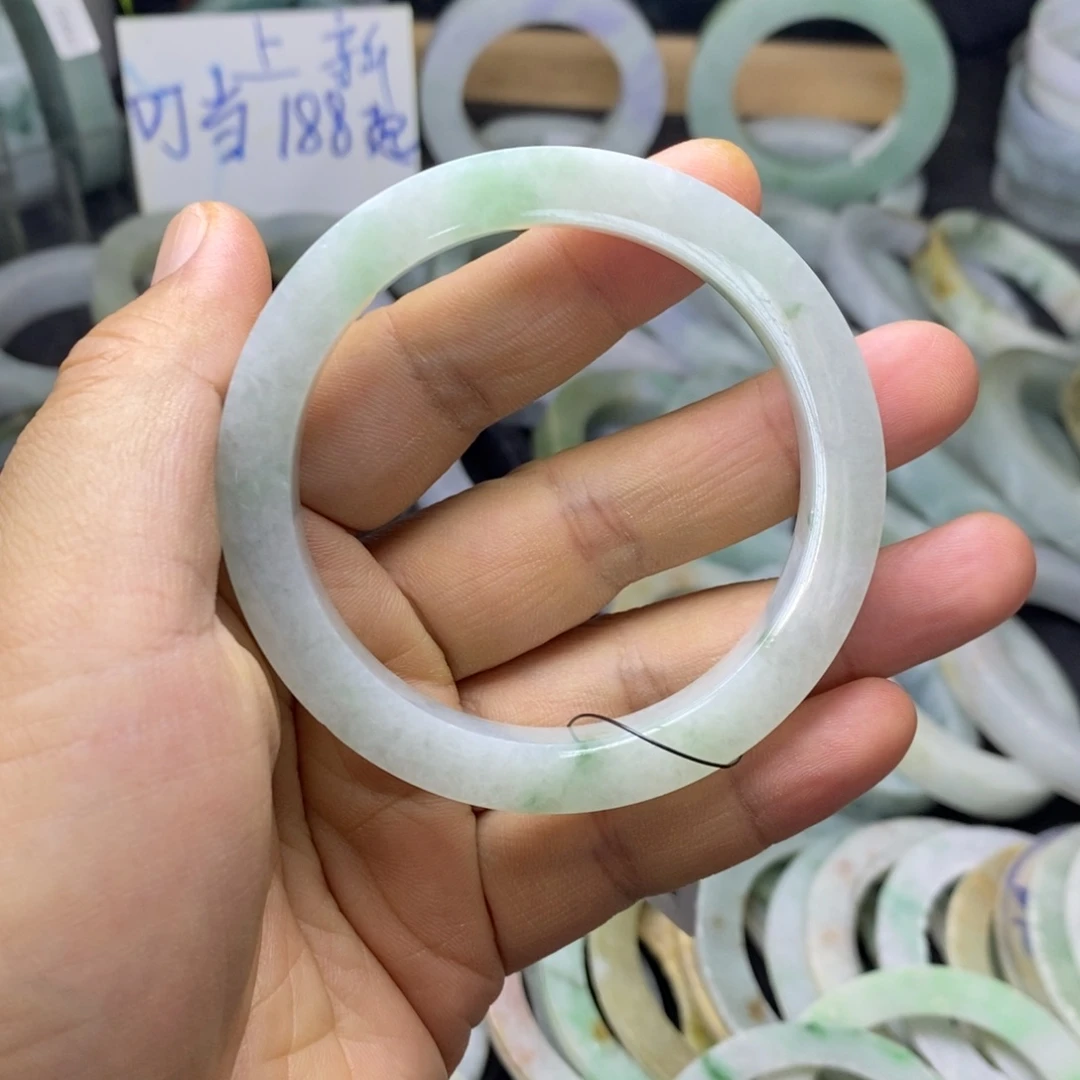 未镶嵌手镯定制翡翠