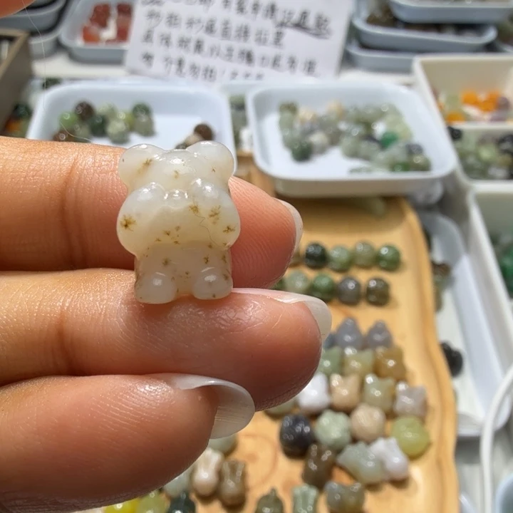 和田玉未镶嵌珠宝奇石