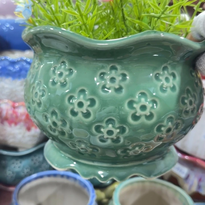 凑9块包邮，有孔，不清楚问客服