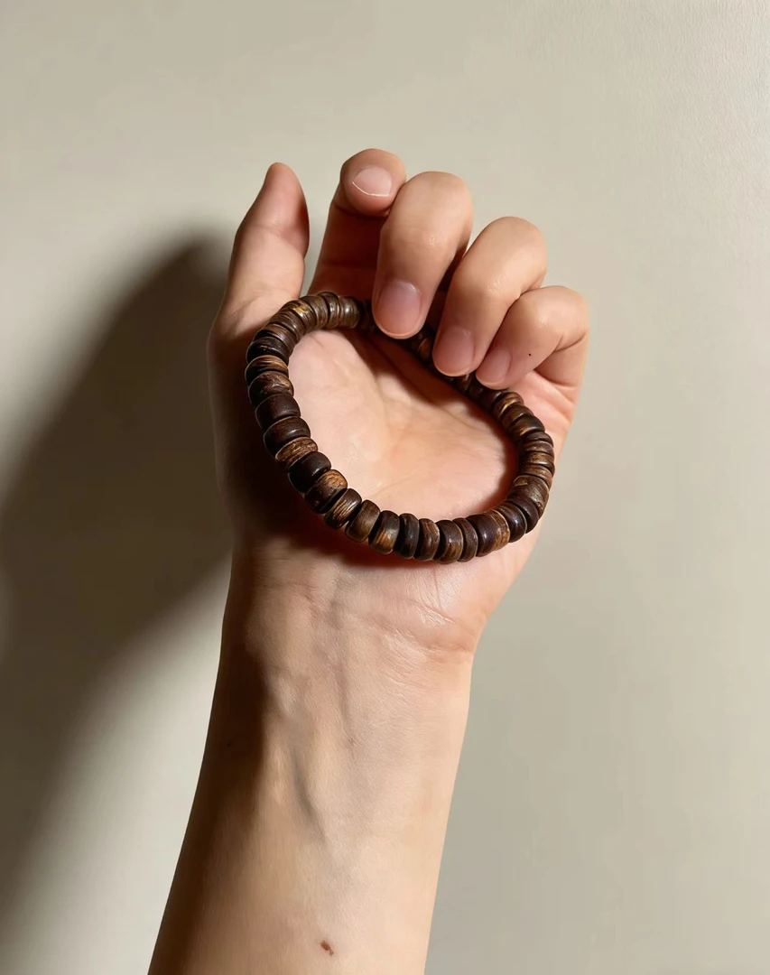 沉香雅雅家-芽庄雷料白棋老料必清债雷算盘单圈（纹理随型发其一）