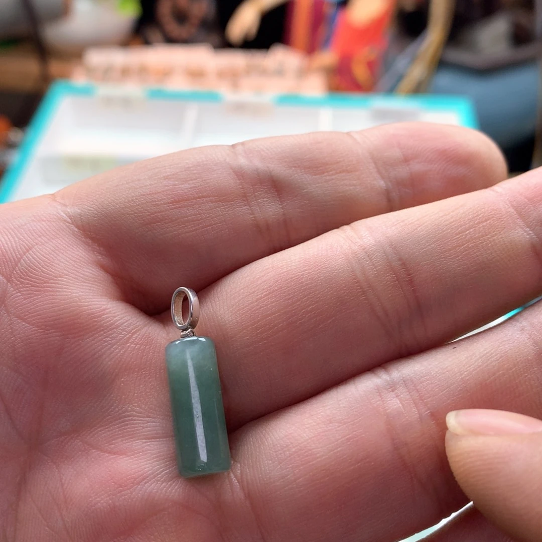 颈饰银S925镶嵌翡翠