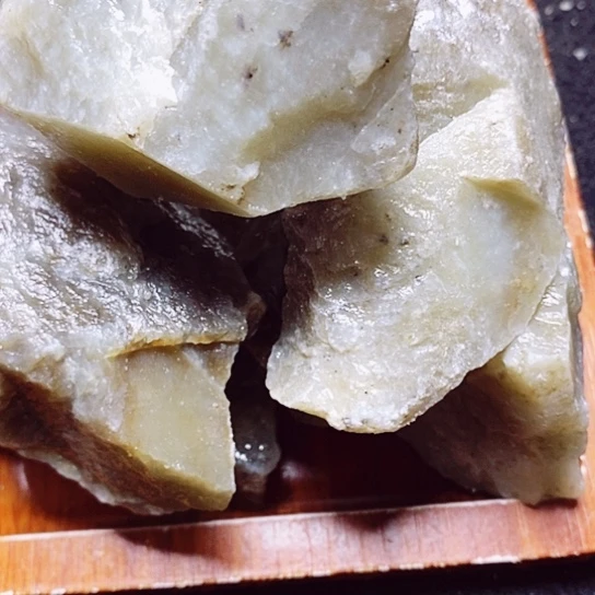 和田玉（糖玉）未镶嵌珠宝半成品