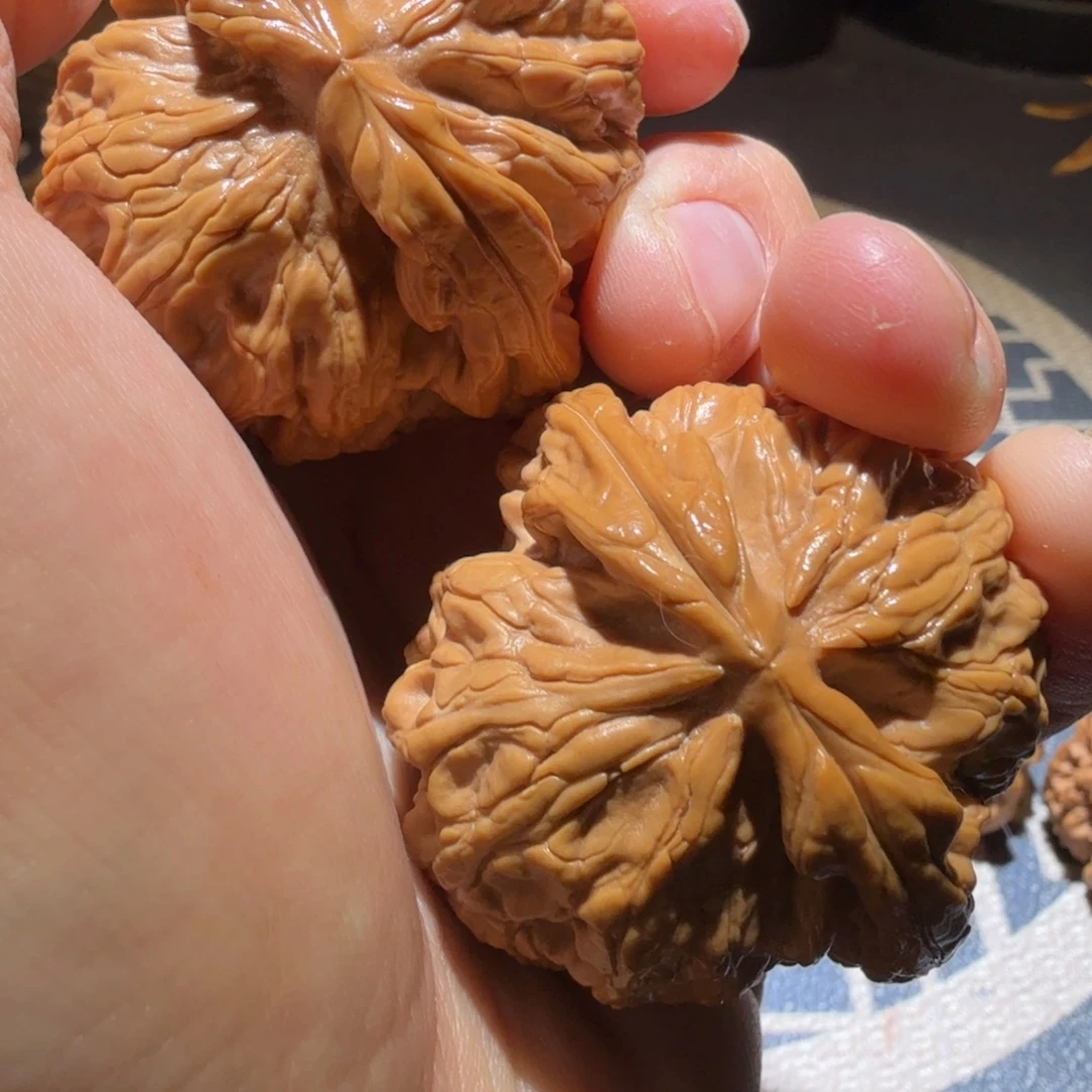 z***r把件文玩核桃红锦鲤