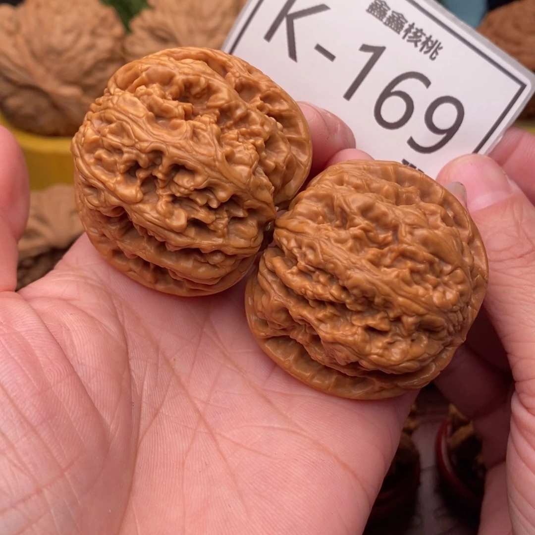 桃核把件粗筋43…..