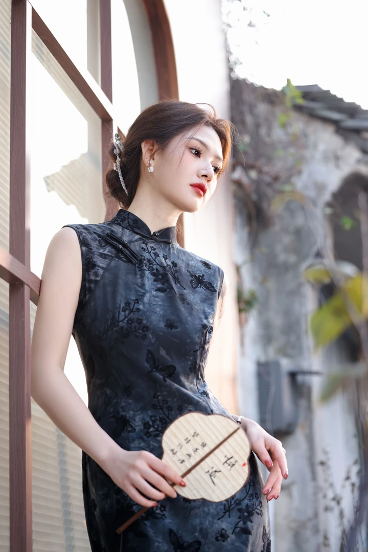 显瘦无袖民国风中式改良旗袍2025新款年轻款女复古修身旗袍新中式