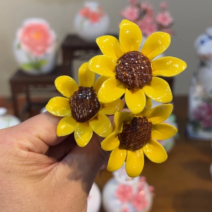 手工精致陶瓷摆件