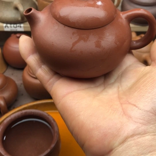 紫砂茶壶紫泥文但180豪升左右