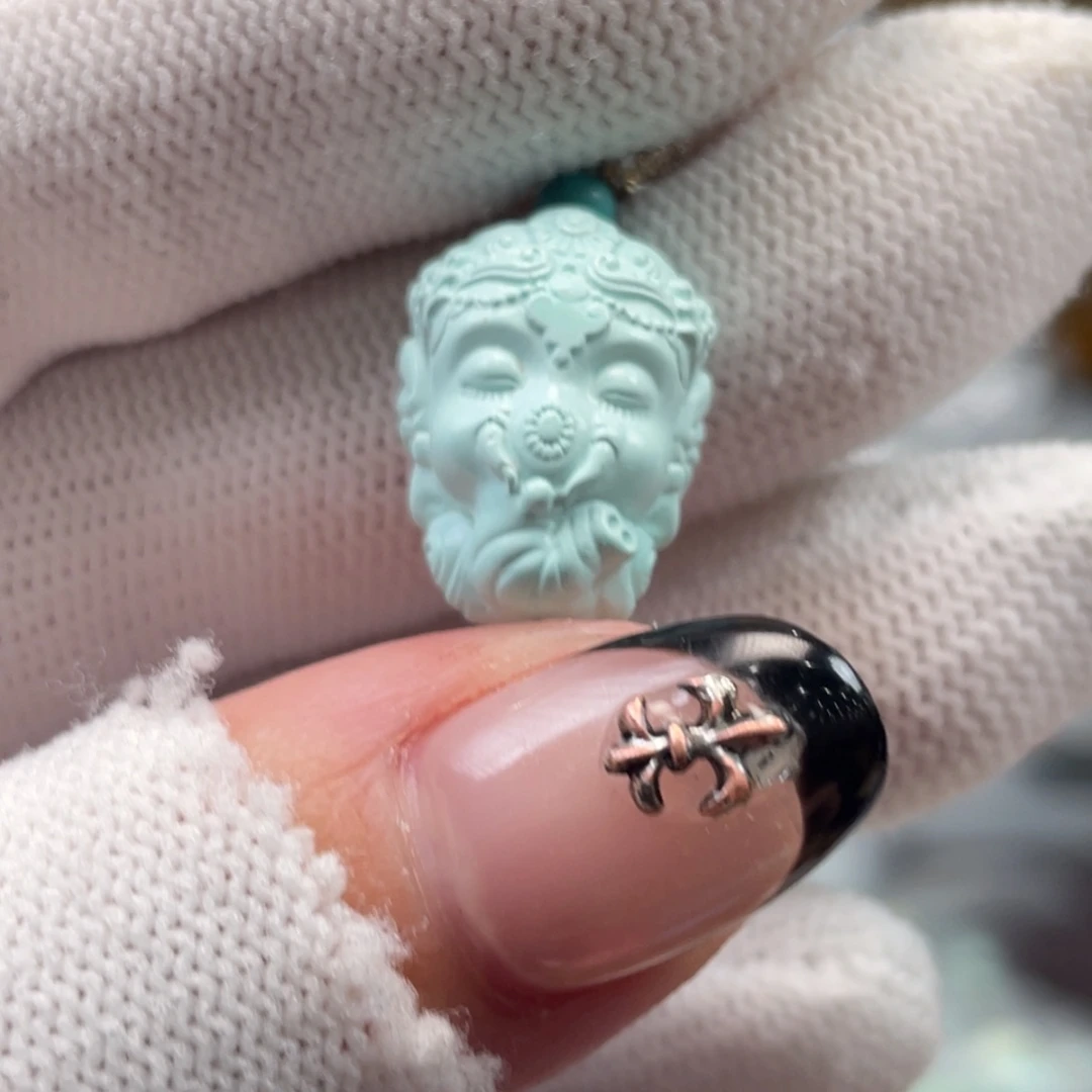 绿松石未镶嵌挂件