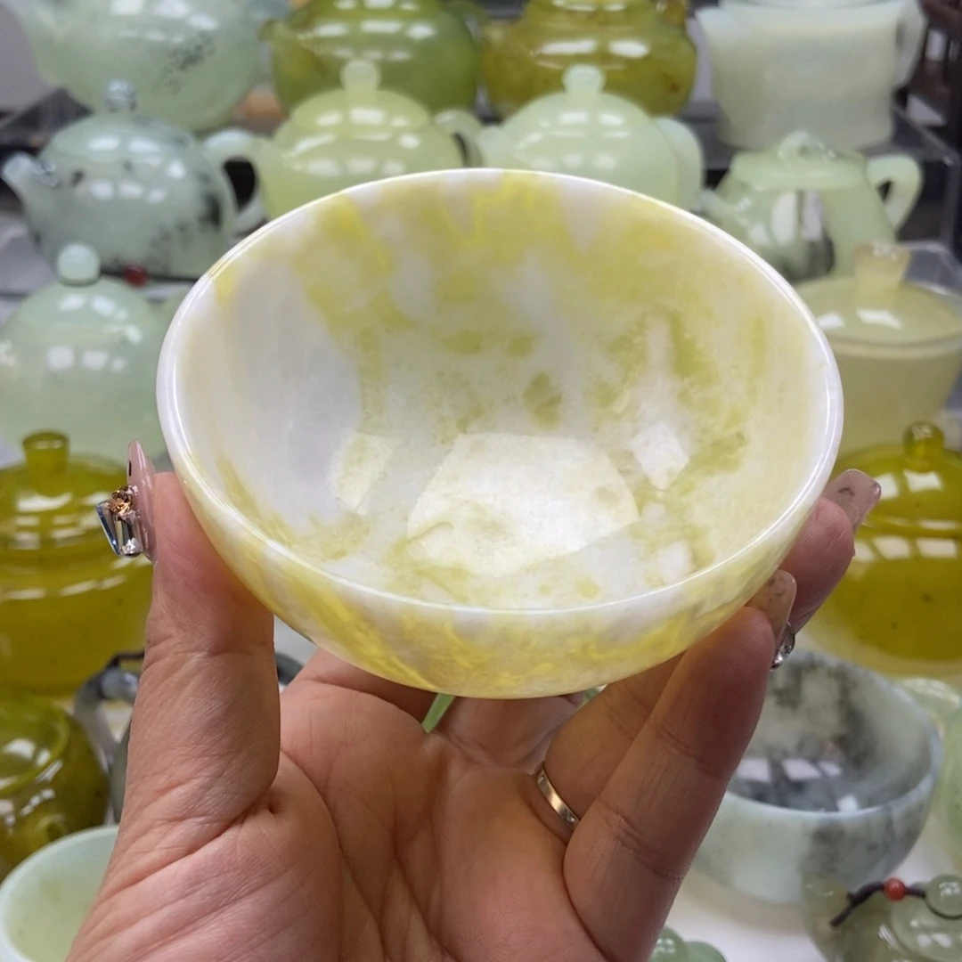 蛇纹石玉未镶嵌玉碗