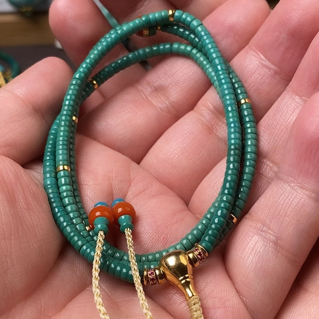 绿松石未镶嵌颈饰