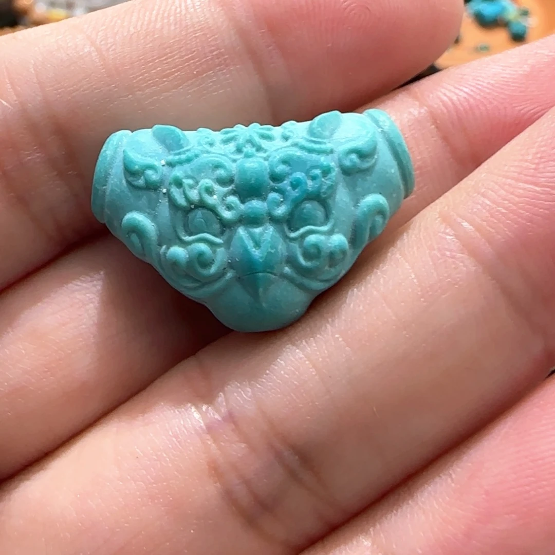 羽***涅绿松石未镶嵌配饰