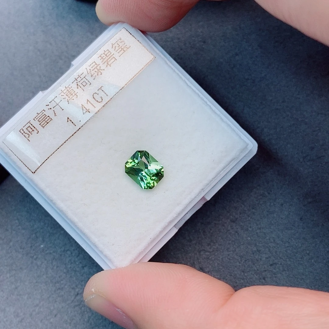 珠宝半成品碧玺未镶嵌1.4ct 薄荷绿
