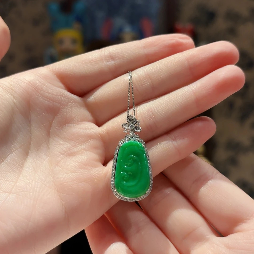 吊坠(赠链)18K金镶嵌翡翠
