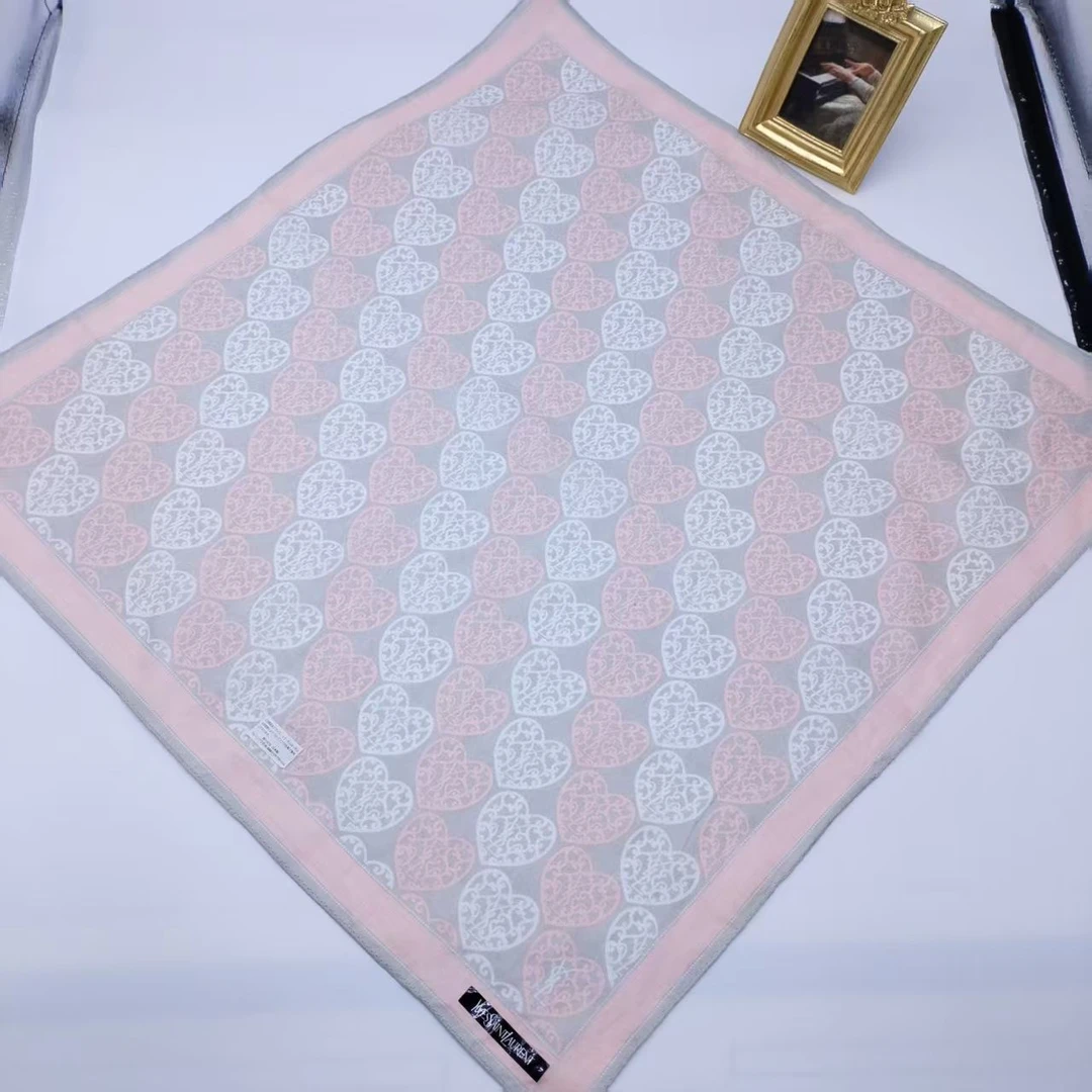 95新 YSL/圣罗兰 海囤/圣罗兰/丝巾/yy12342