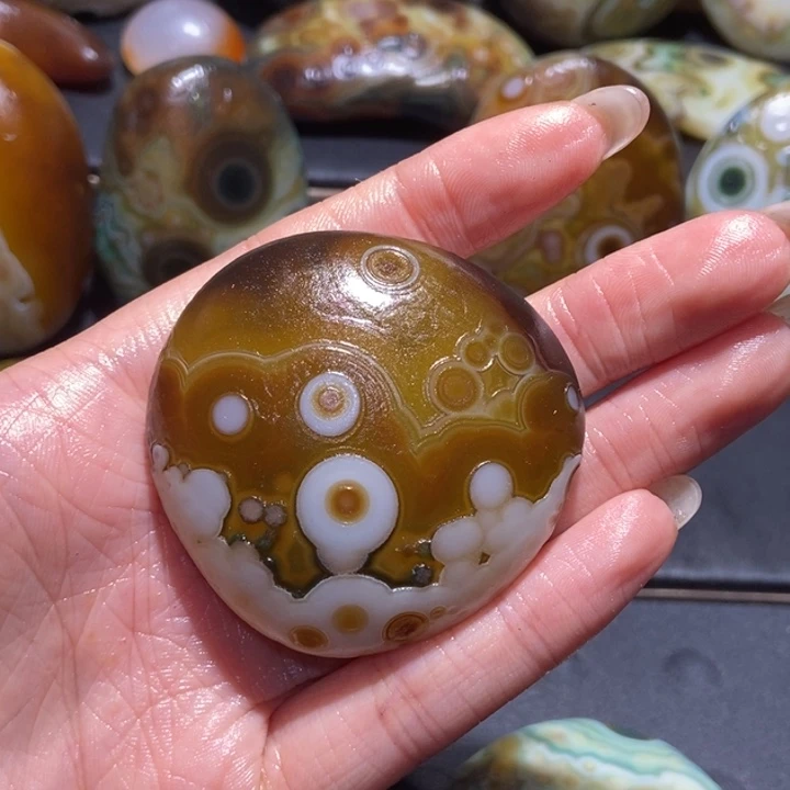 【闪购商品】未镶嵌玛瑙/玉髓珠宝奇石皇**岸