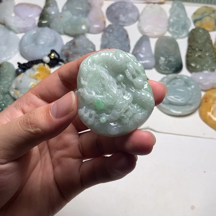 颈饰未镶嵌翡翠龙牌30