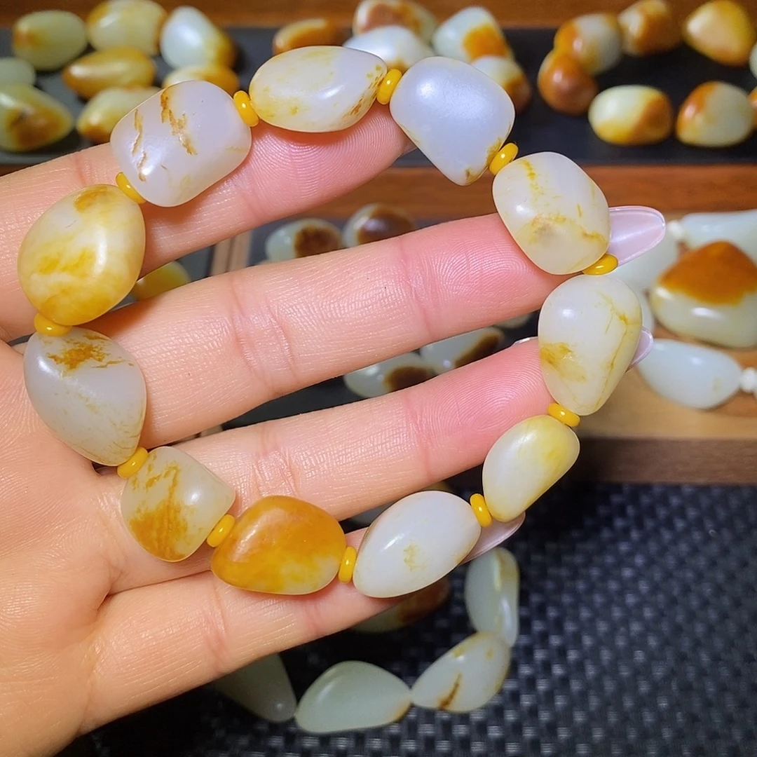 和田玉未镶嵌手串