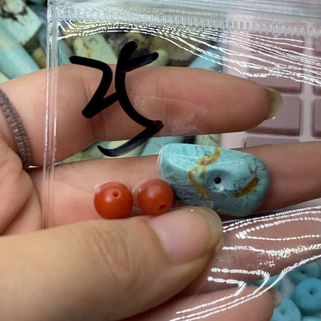 南红玛瑙未镶嵌珠宝奇石