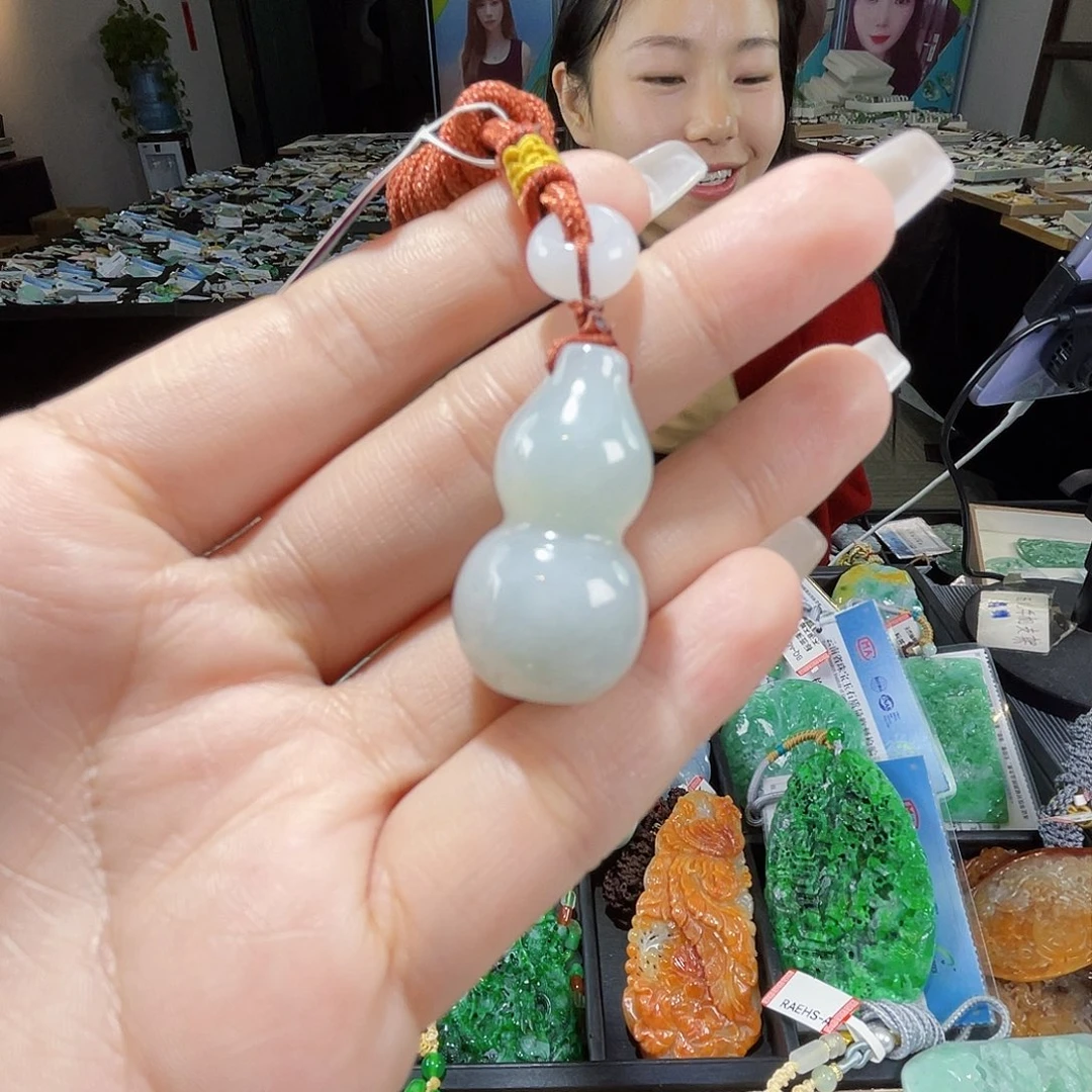 颈饰未镶嵌翡翠一