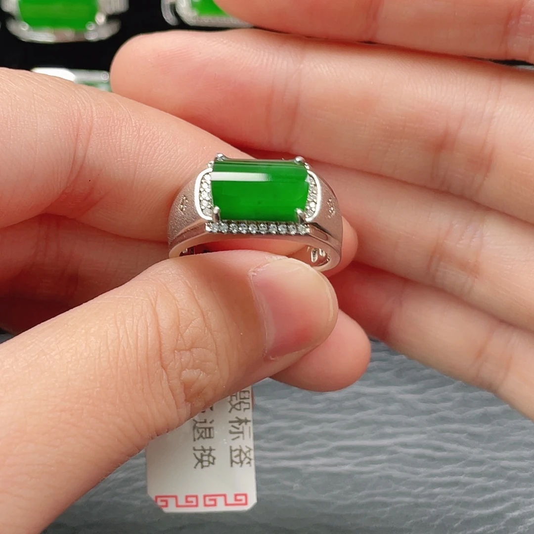 翡翠银S925镶嵌戒指没有运费险2478