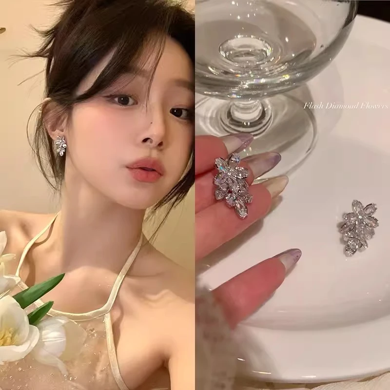 合金锆石耳饰 银针精致锆石花朵耳环女新款爆款高级感耳饰百搭