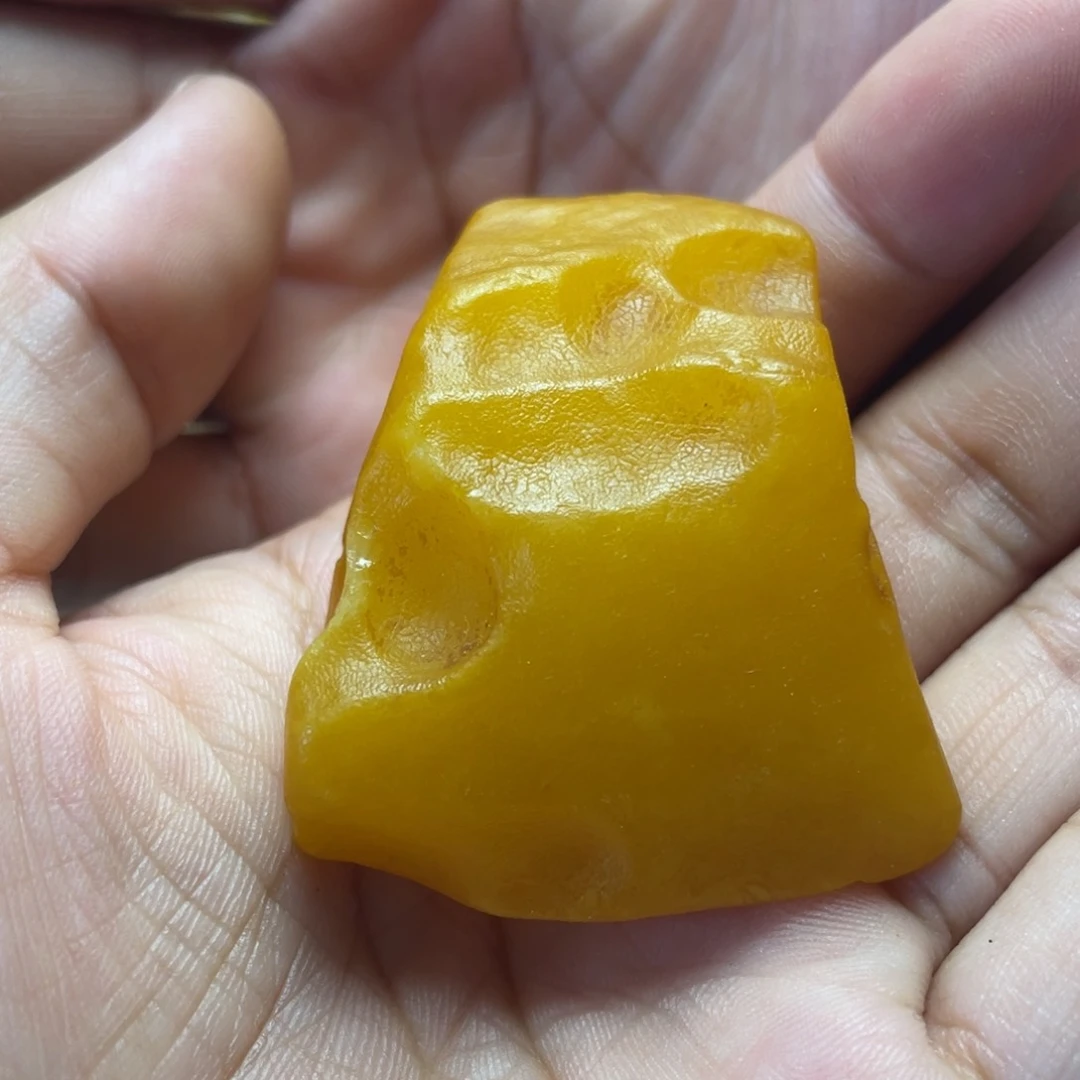 定制琥珀未镶嵌蜜蜡随型吊坠