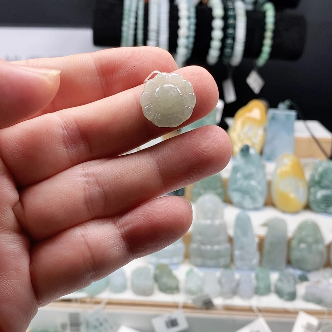 翡翠未镶嵌吊坠(不含链)87太阳花