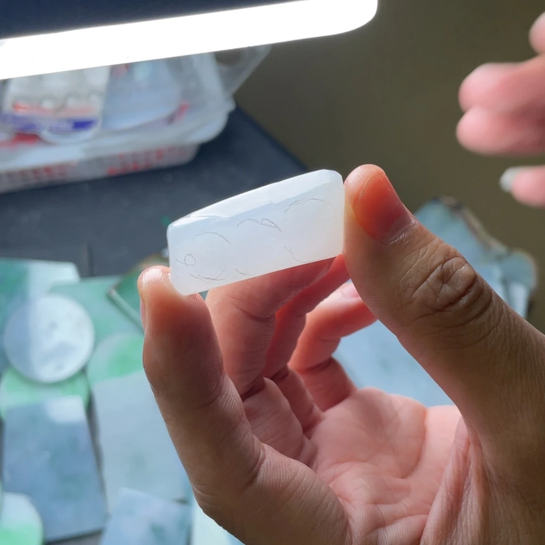 未镶嵌定制翡翠