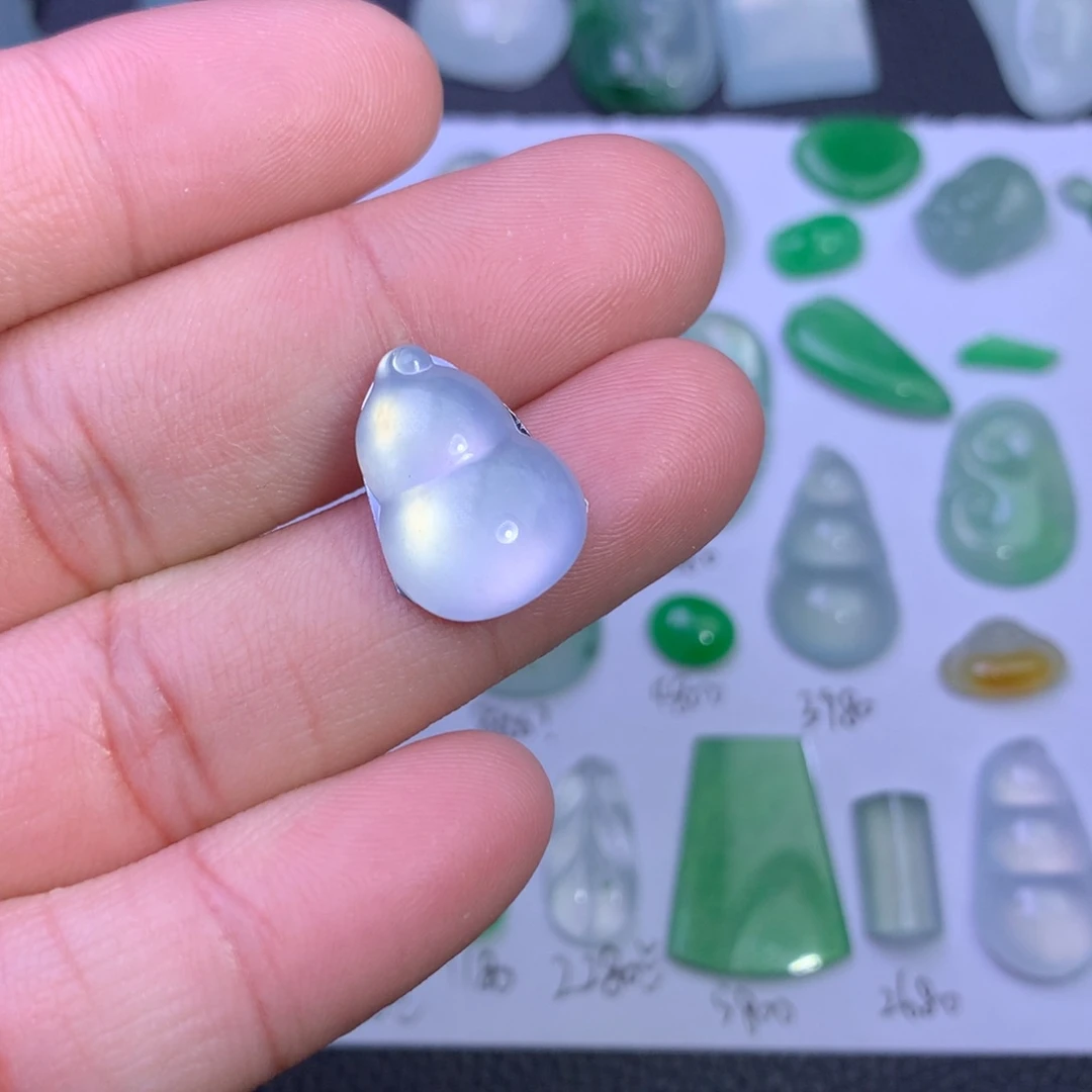 翡翠未镶嵌颈饰天然翡翠A货葫芦