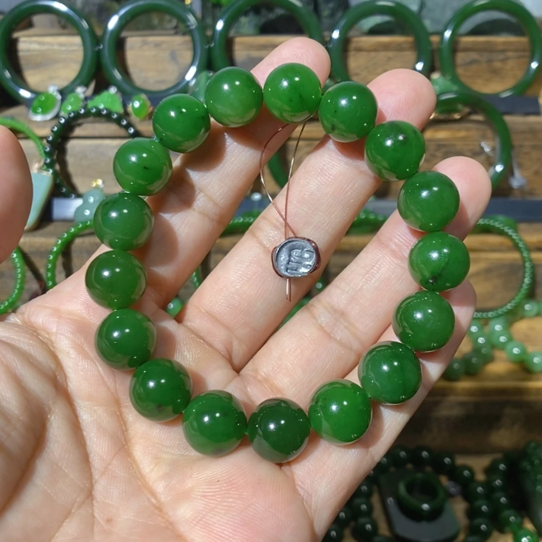 【闪购商品】吊坠(不含链)未镶嵌和田玉有纹的俄料菠菜绿手串12