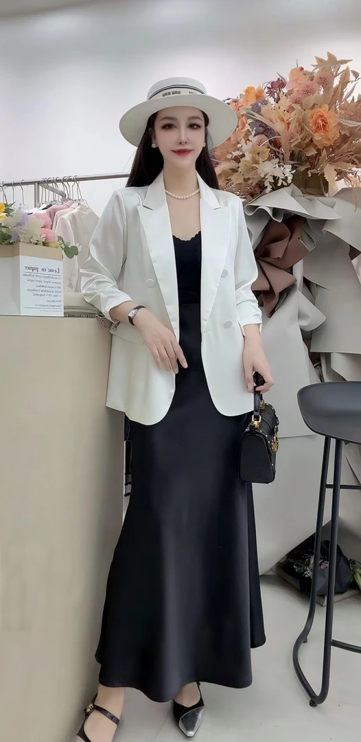 82001 【断码轻奢款】 夏季女士时尚极简风小西装 YS