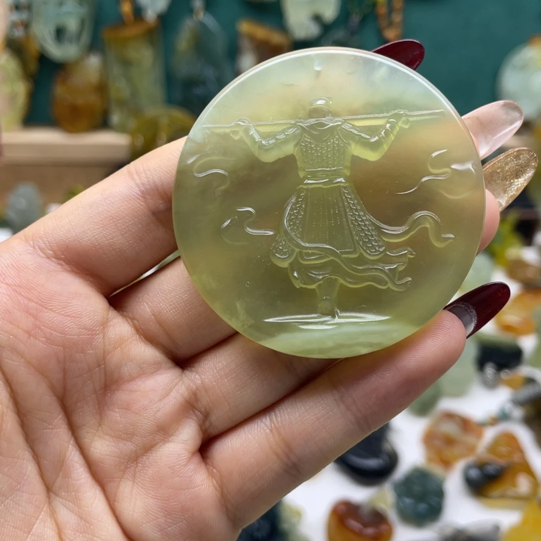 蛇纹石玉颈饰未镶嵌