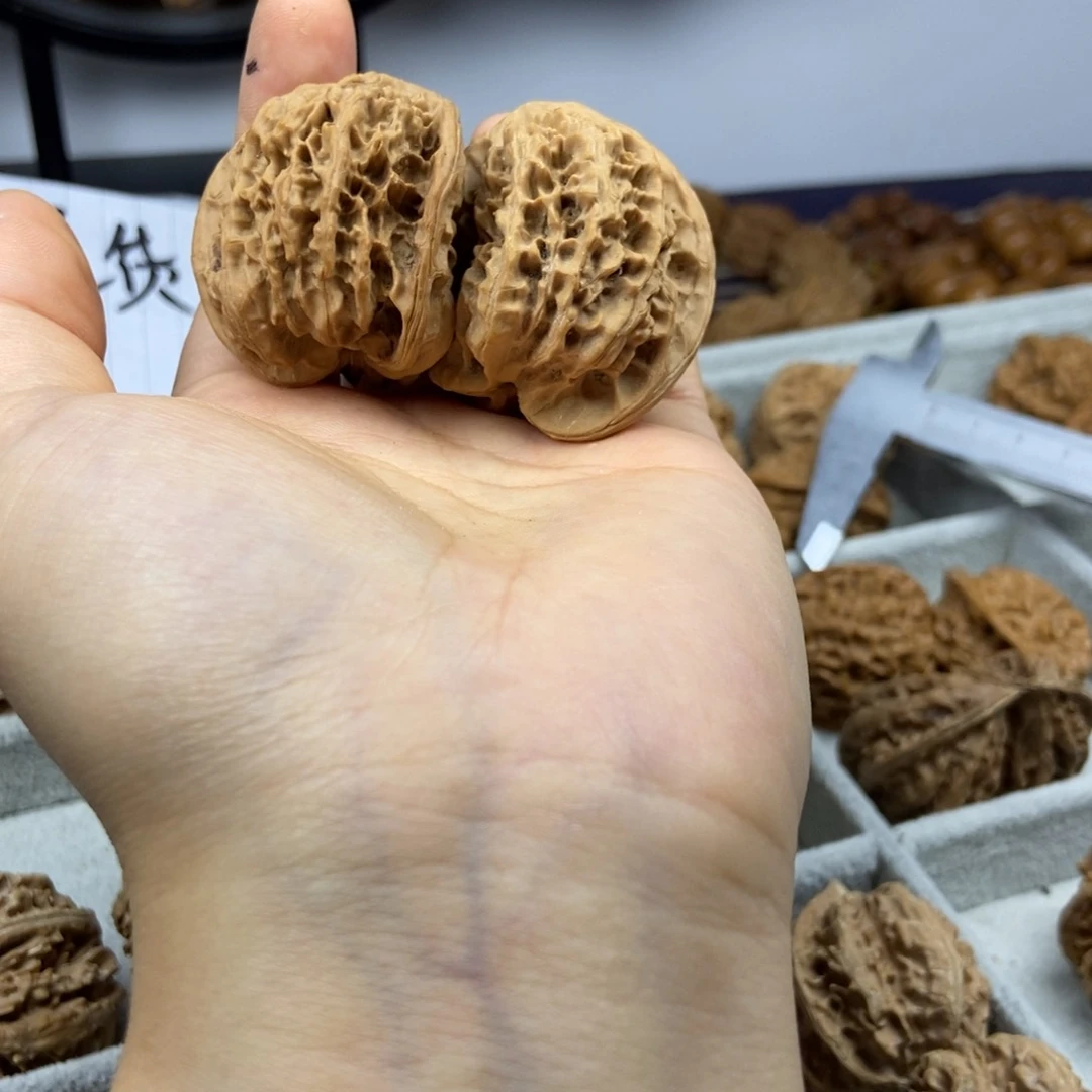 文玩核桃吊坠?苹果园半壁