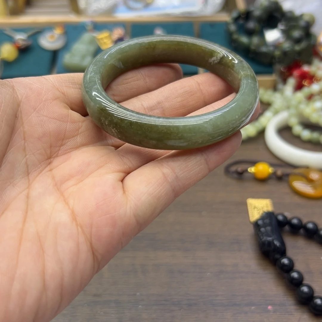 和田玉未镶嵌手镯53.5圈围1758