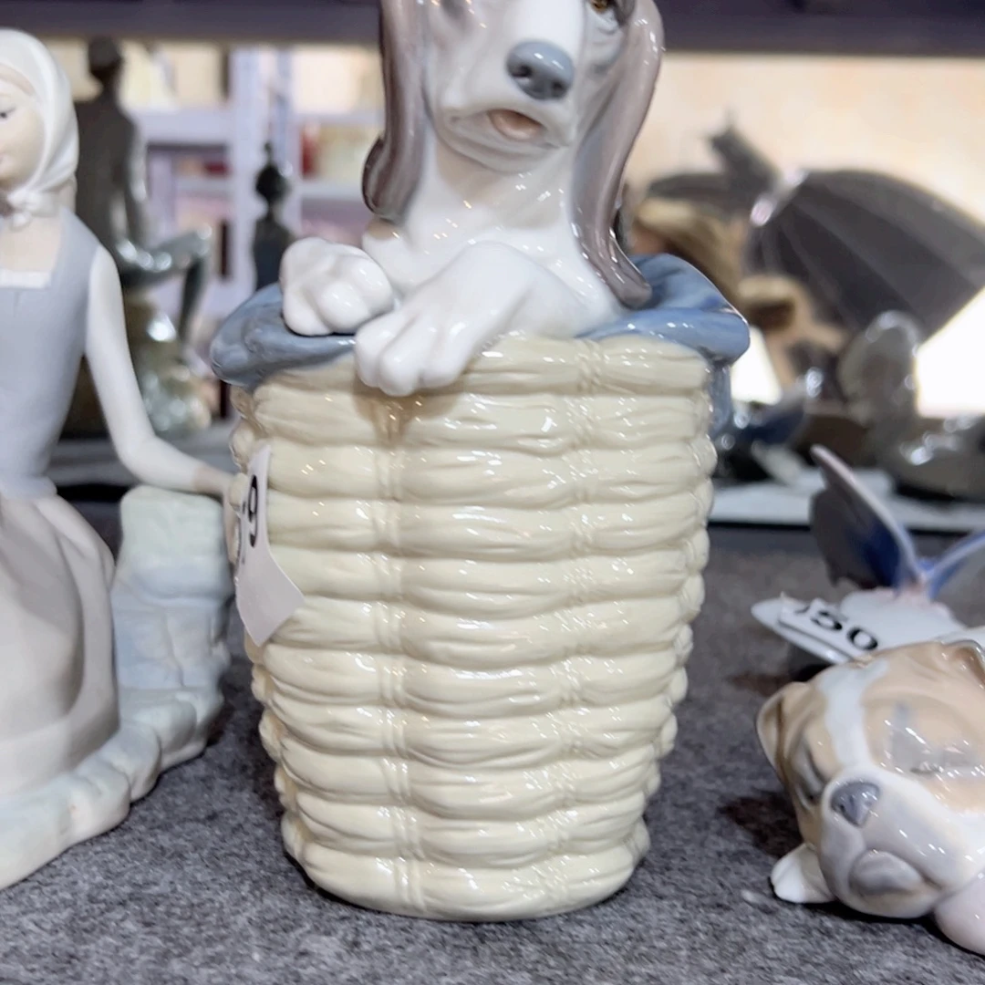 阿***儿瓷片中古默认微瑕。