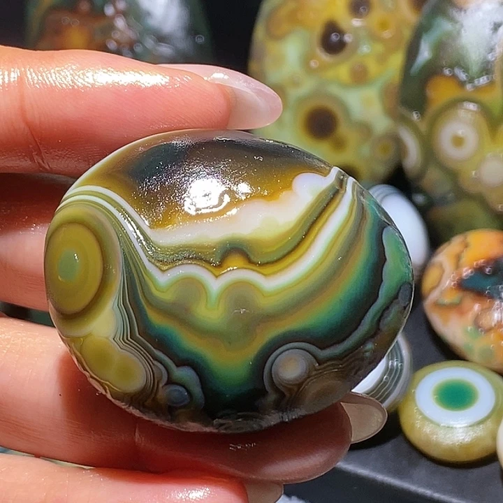 玛瑙/玉髓未镶嵌珠宝奇石35