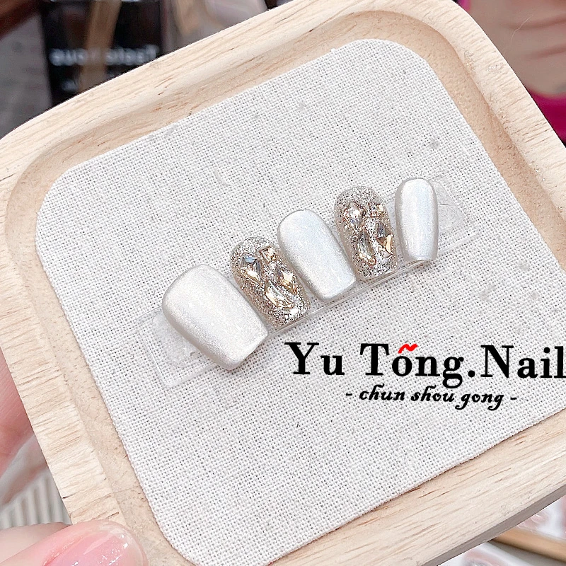 【月光变奏】穿戴甲美甲贴2024爆款推荐纯猫眼显白带钻大象灰手工甲
