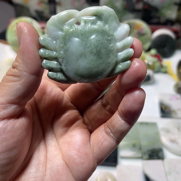 独山玉未镶嵌颈饰