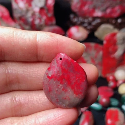 昌化鸡血石昌化鸡血石挂件