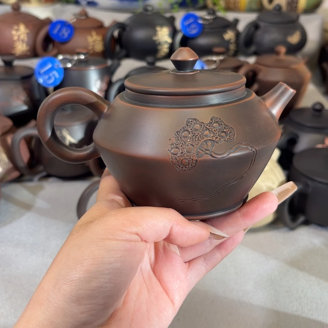 【闪购商品】红泥 浮雕莲蓬 容量 260c c