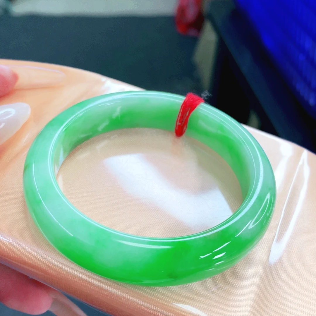 翡翠未镶嵌手镯52