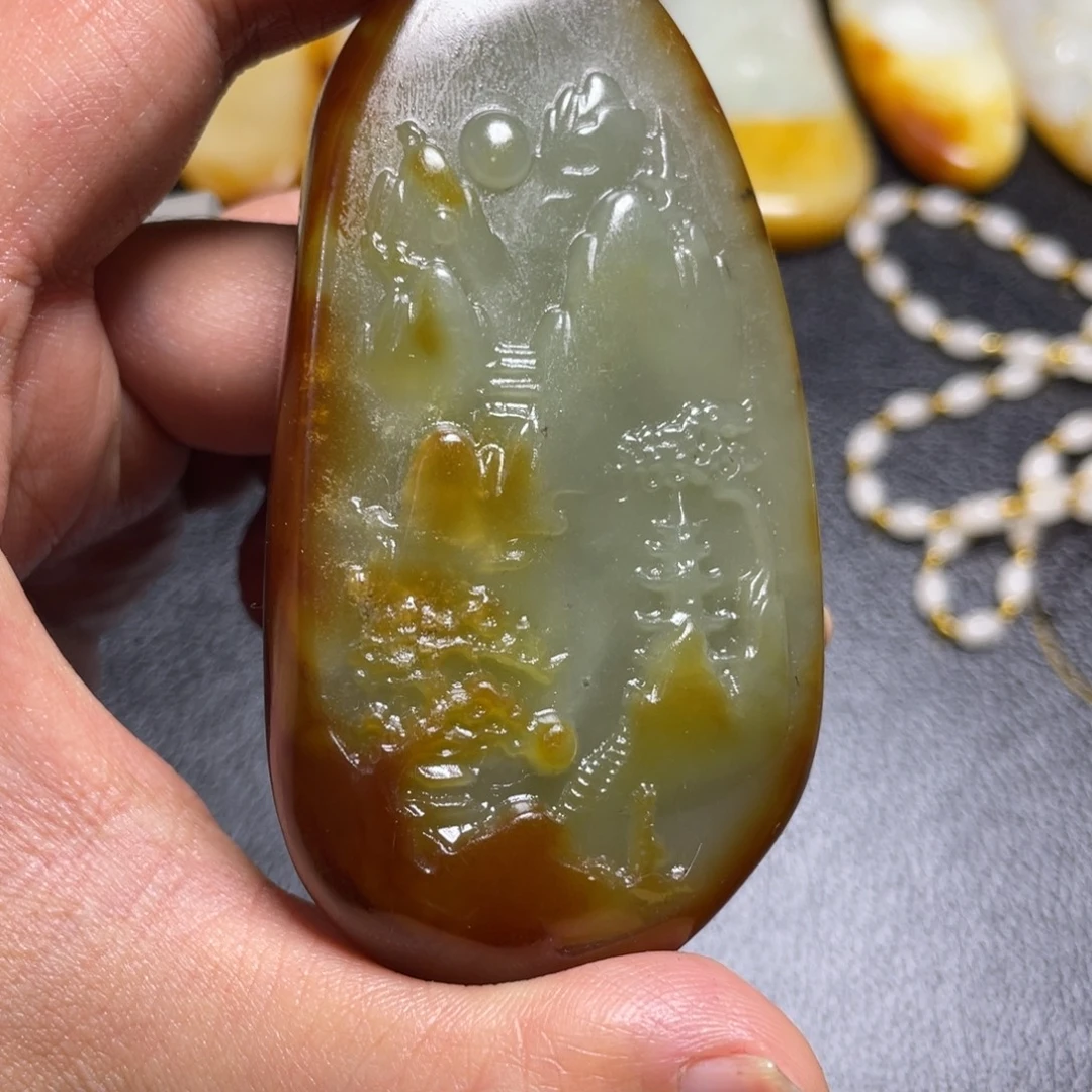 和田玉未镶嵌颈饰