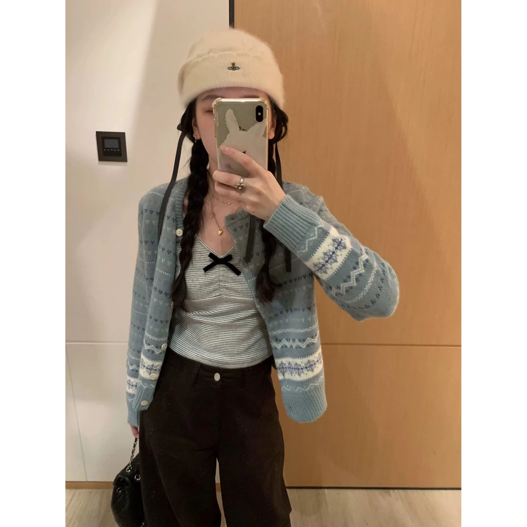 V领蝴蝶结条纹磨毛T恤+灰蓝调提花开衫毛衣L2002+L2003