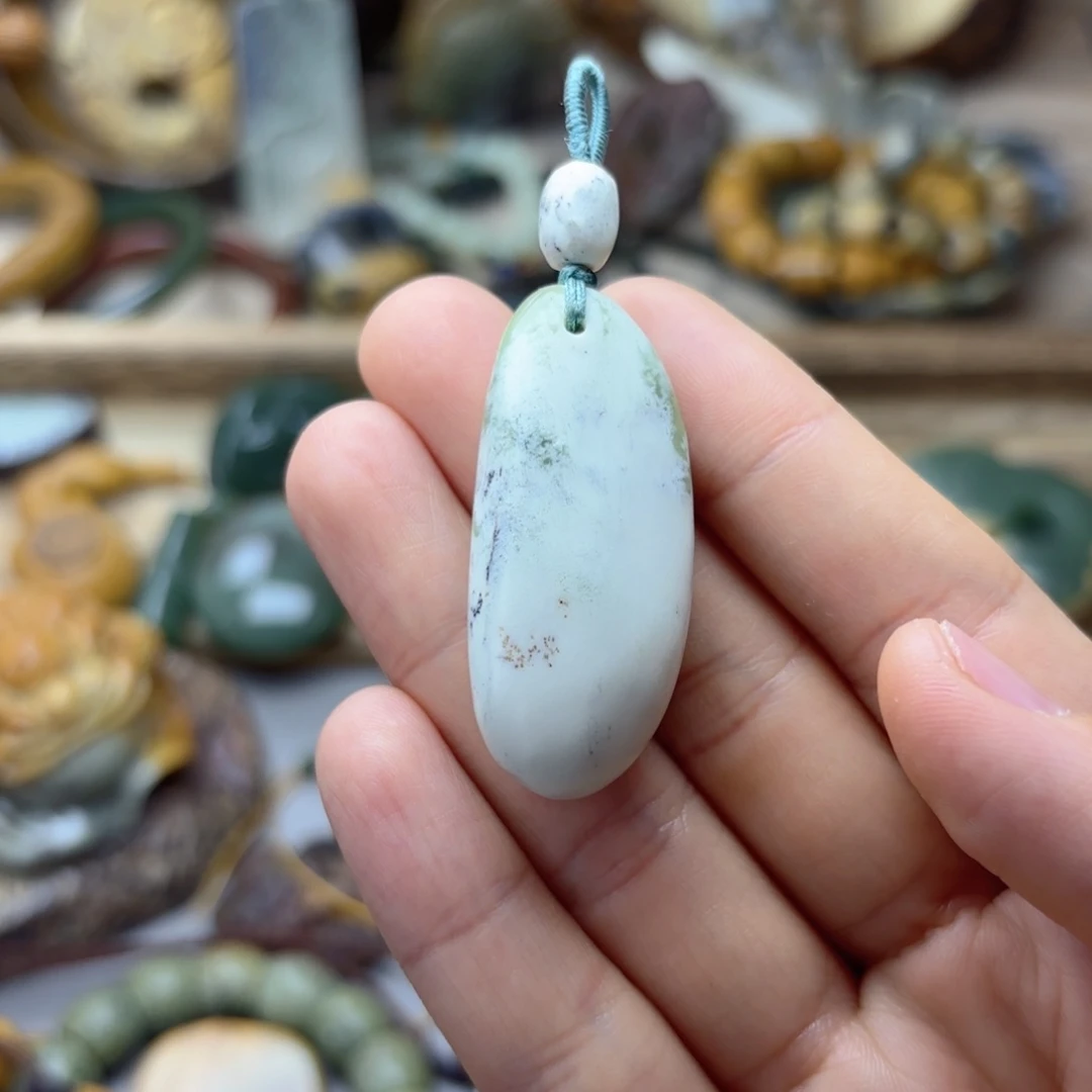 透闪石质玉未镶嵌珠宝半成品悠**～