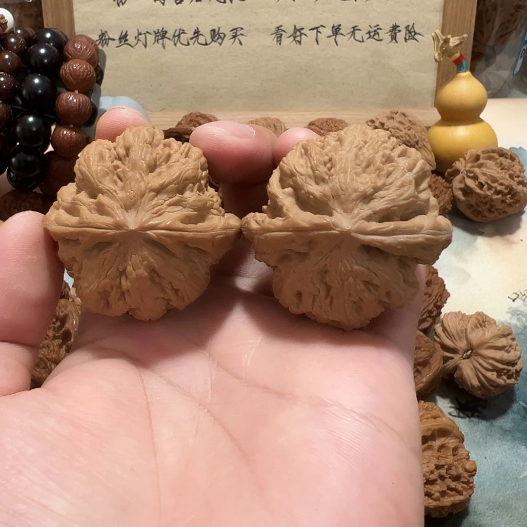 小***爸文玩核桃46尺大粗筋