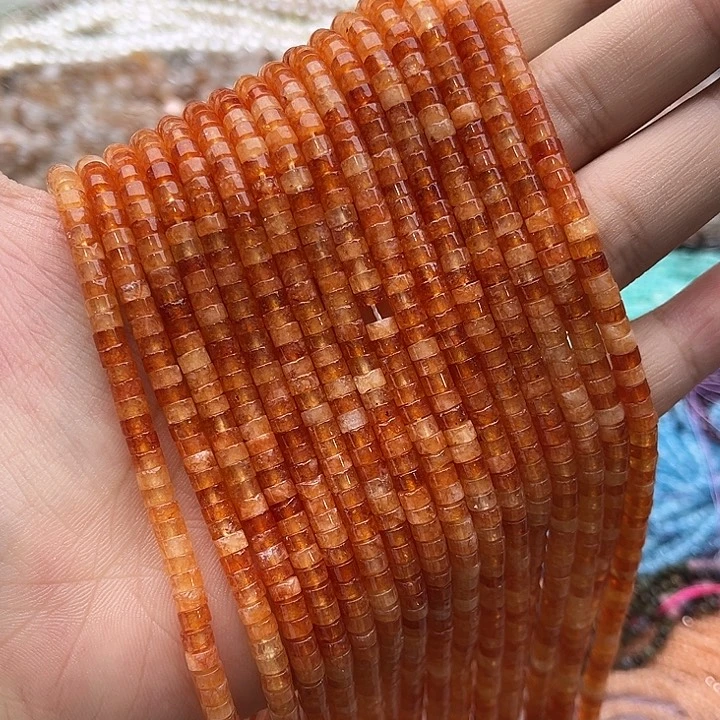 玛瑙/玉髓珠宝半成品未镶嵌一条4/2mm左右红东陵直切