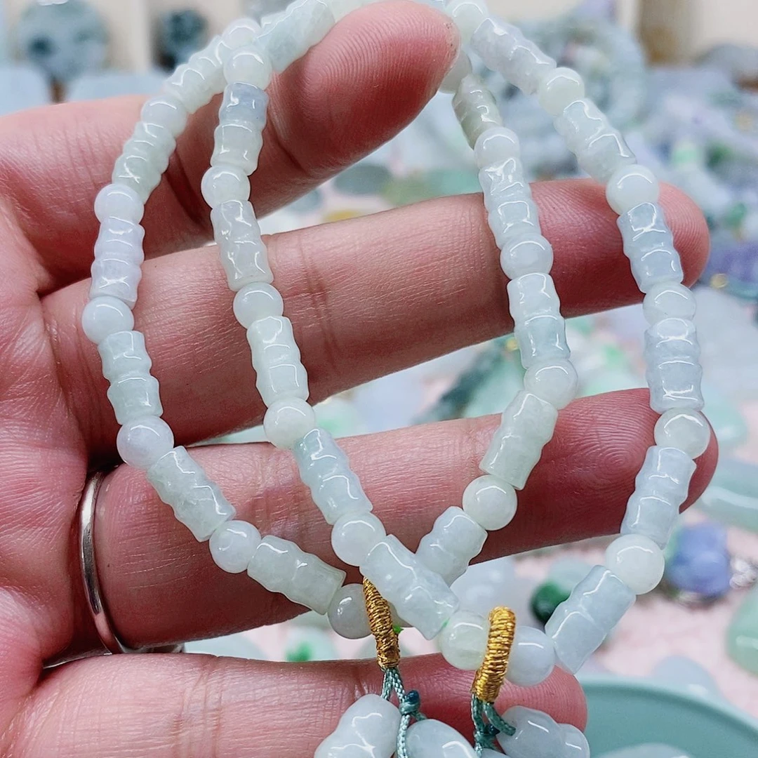 吊坠(不含链)未镶嵌翡翠天然